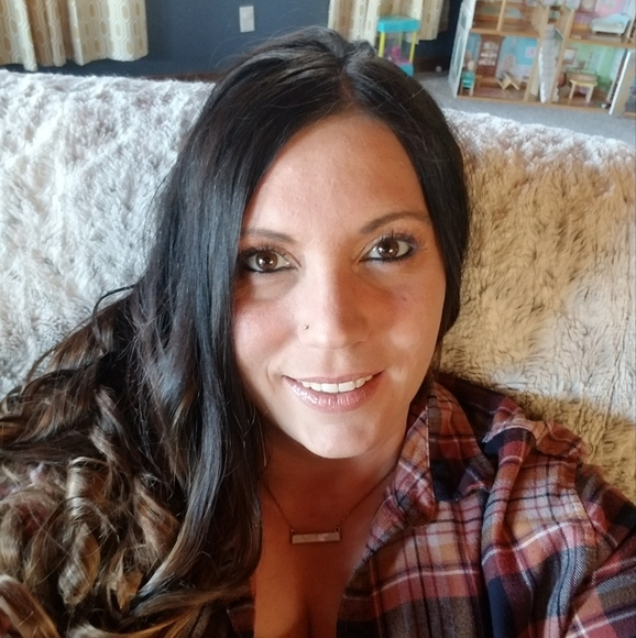 Meet your Posher, Beth - Picture 4 of 4